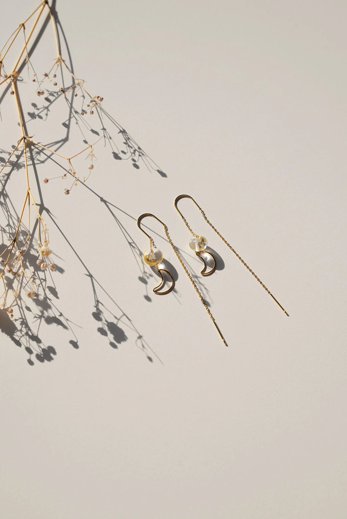 marlowe nature Earring Gold Moon Ohrringe transparent-moon