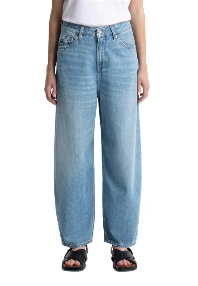 Kings of Indigo Leila Light Barrel Jeans Luiz Super Light hellblau