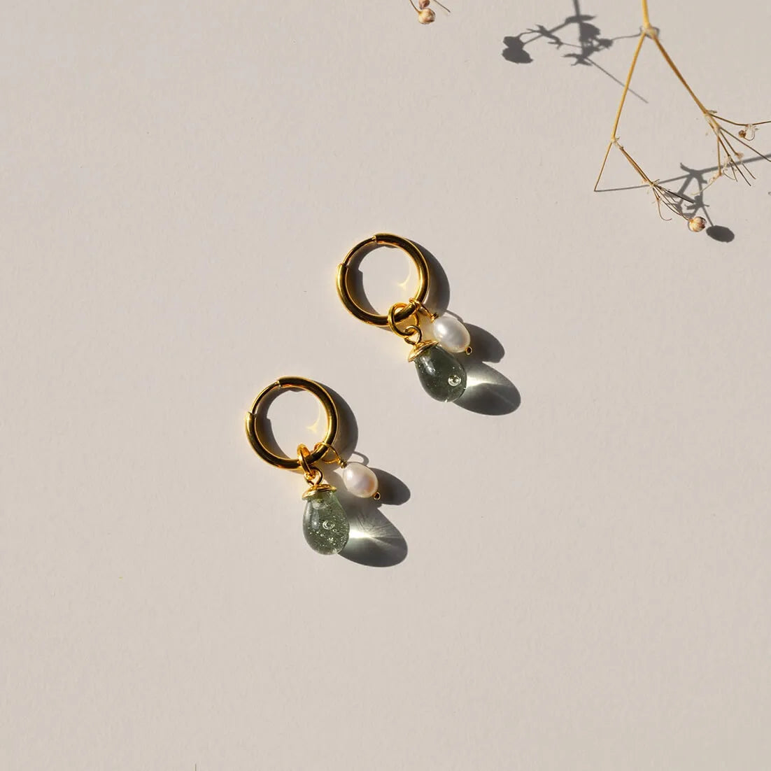 marlowe nature Earring Gold Ohrringe turquoise Bio-Glas Upcycling