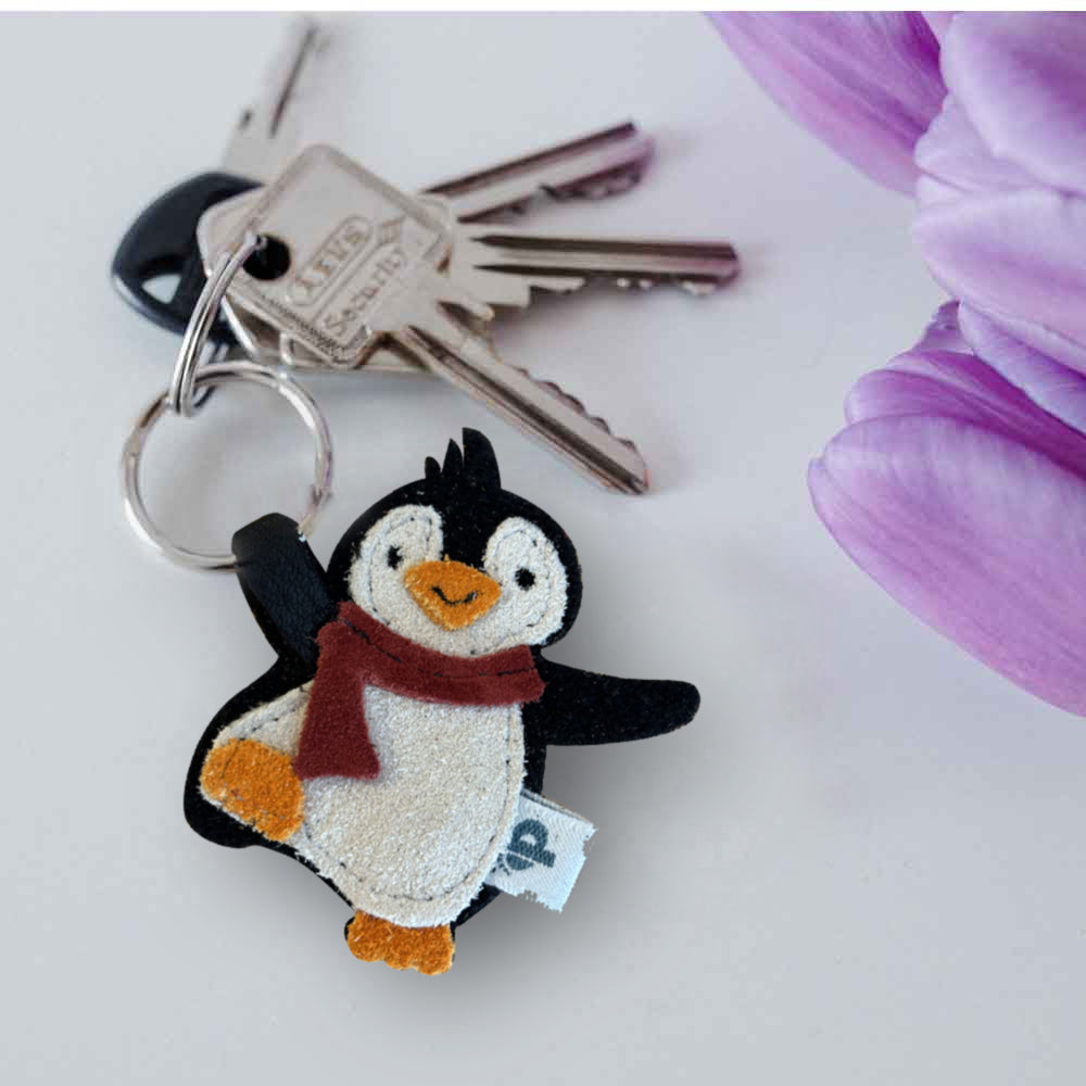 Pantolinos Schlüsselanhänger Pinguin Piet Lederanhänger 5x6 cm