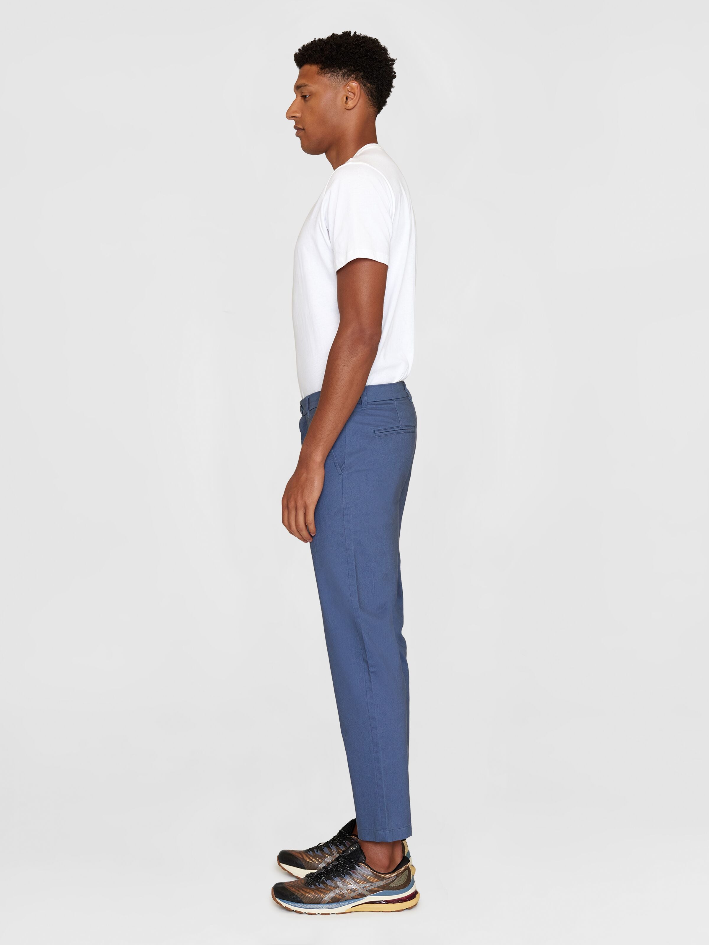 Knowledge Cotton Chuck Chino Bio-Baumwolle indigo