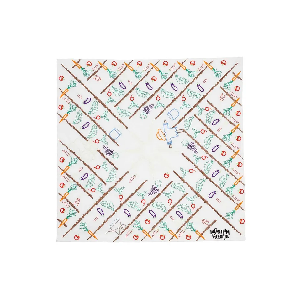 Infantium Victoria Off-White Bandana Weiß Stickerei 55x55