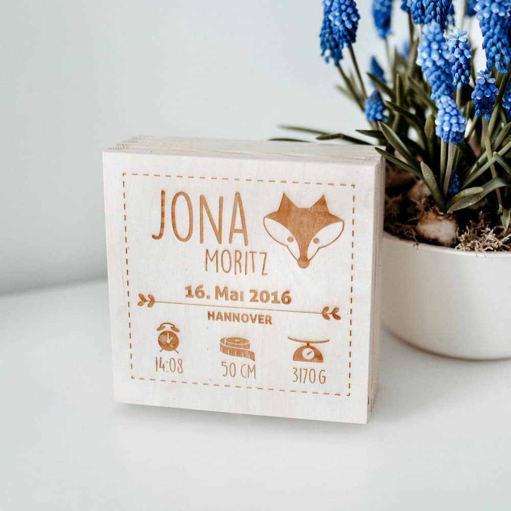 Pantolinos Geschenkbox Geburt Fuchs Holz Graviert