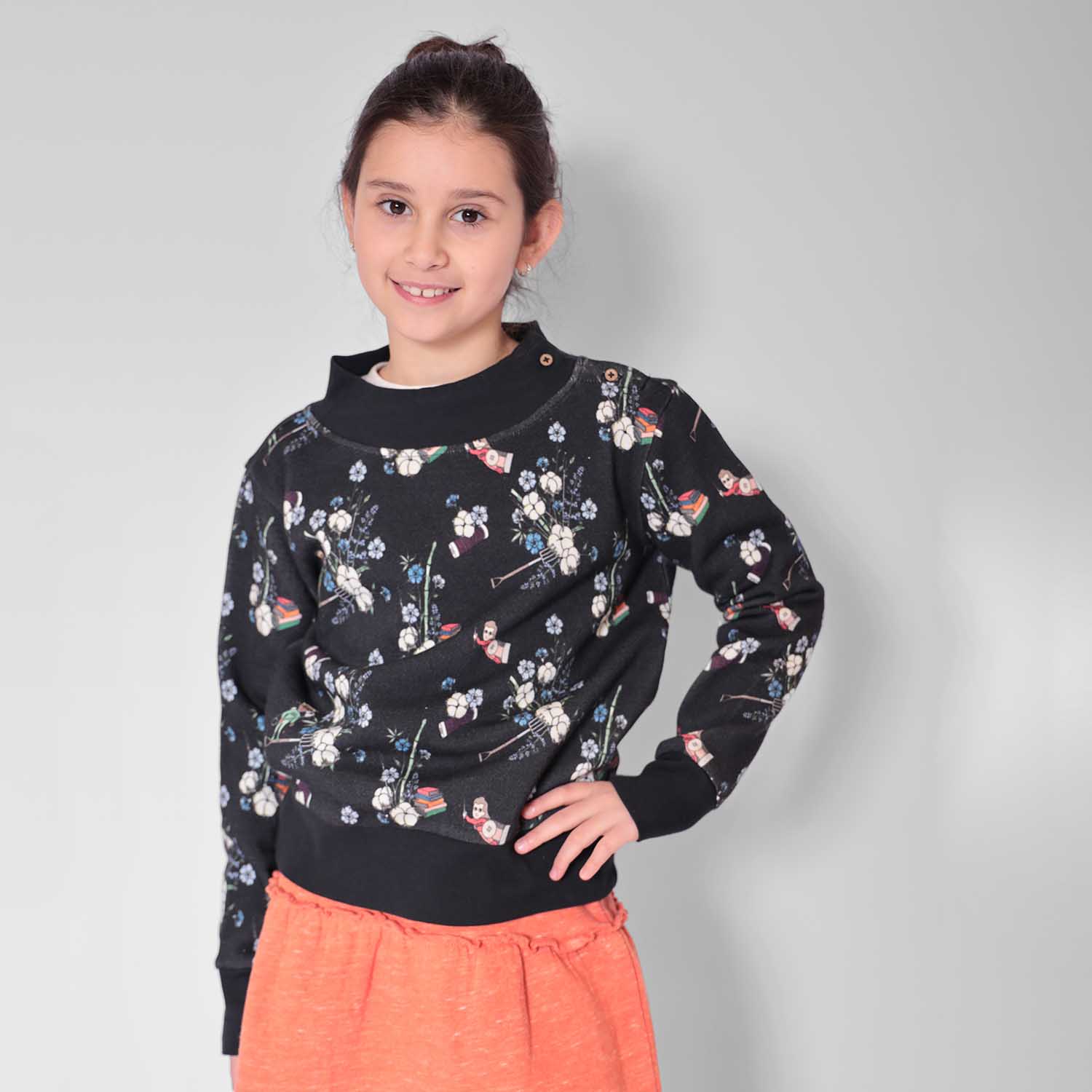 Infantium Victoria Black Floral Sweatshirt 104 Schwarz Bio-Baumwolle