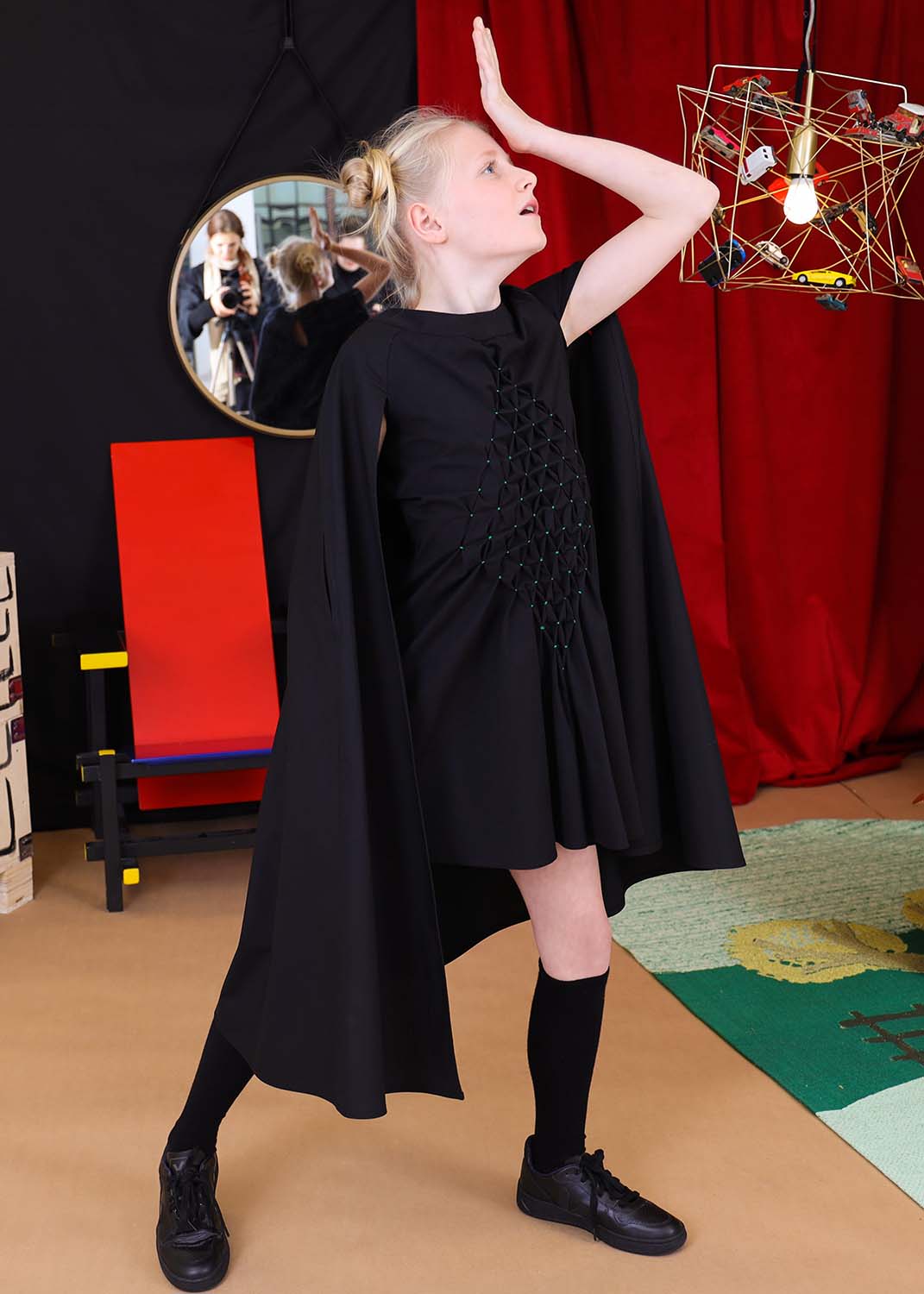 Infantium Victoria Black Cape Festkleid 104 Schwarz Baumwolle Smock