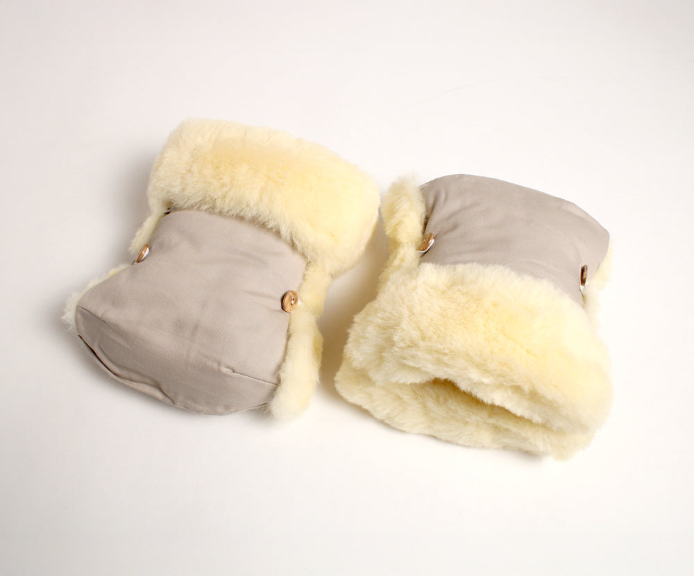Naturkind Zubehör Lammfell Kinderwagen-Handschuhe Cord Cognac
