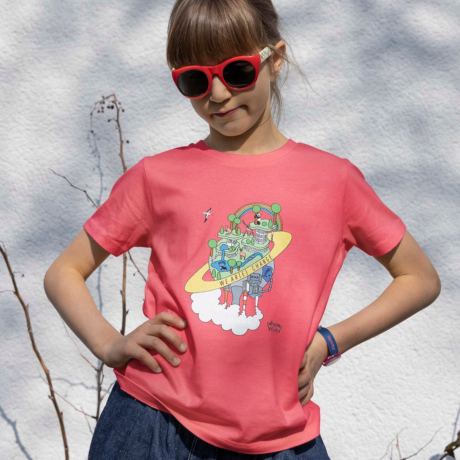 Infantium Victoria T-Shirt Earth Day rot Bio-Baumwolle