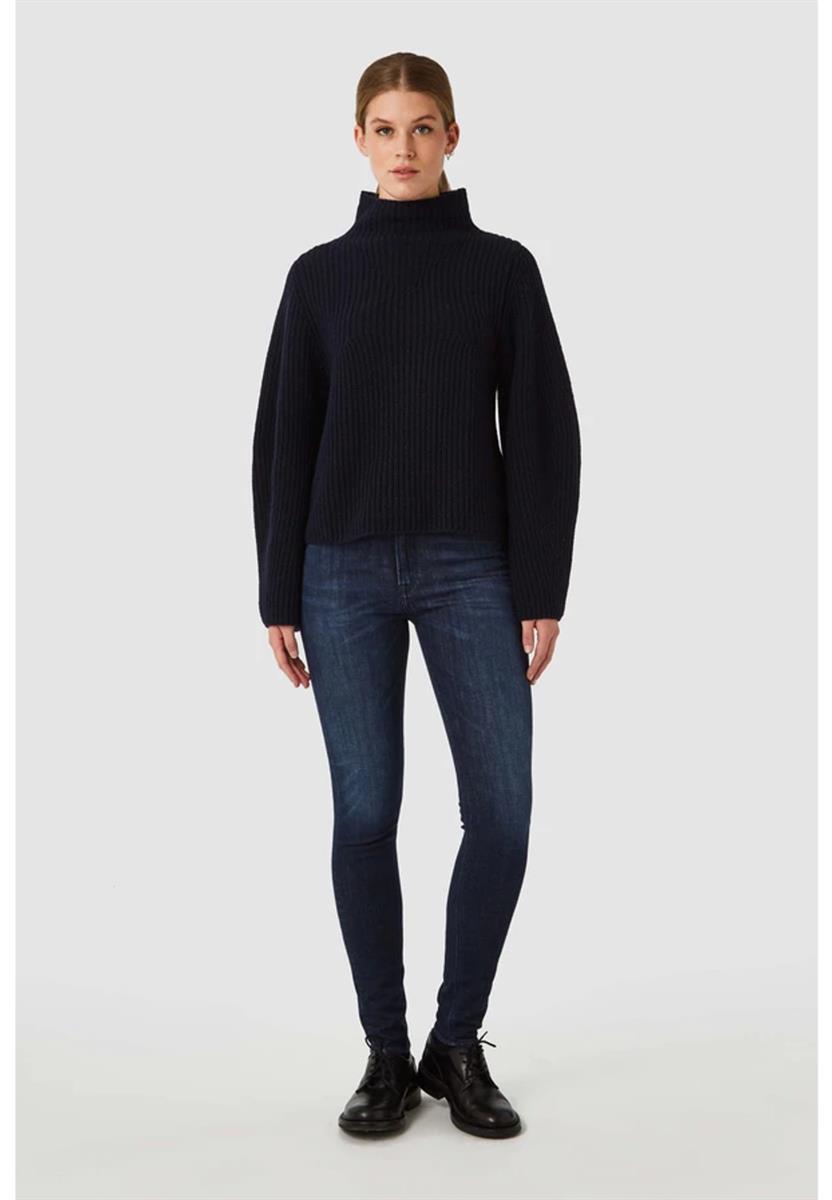 marlowe nature Christina High Jeans gorbi blue worn Bio-Baumwolle