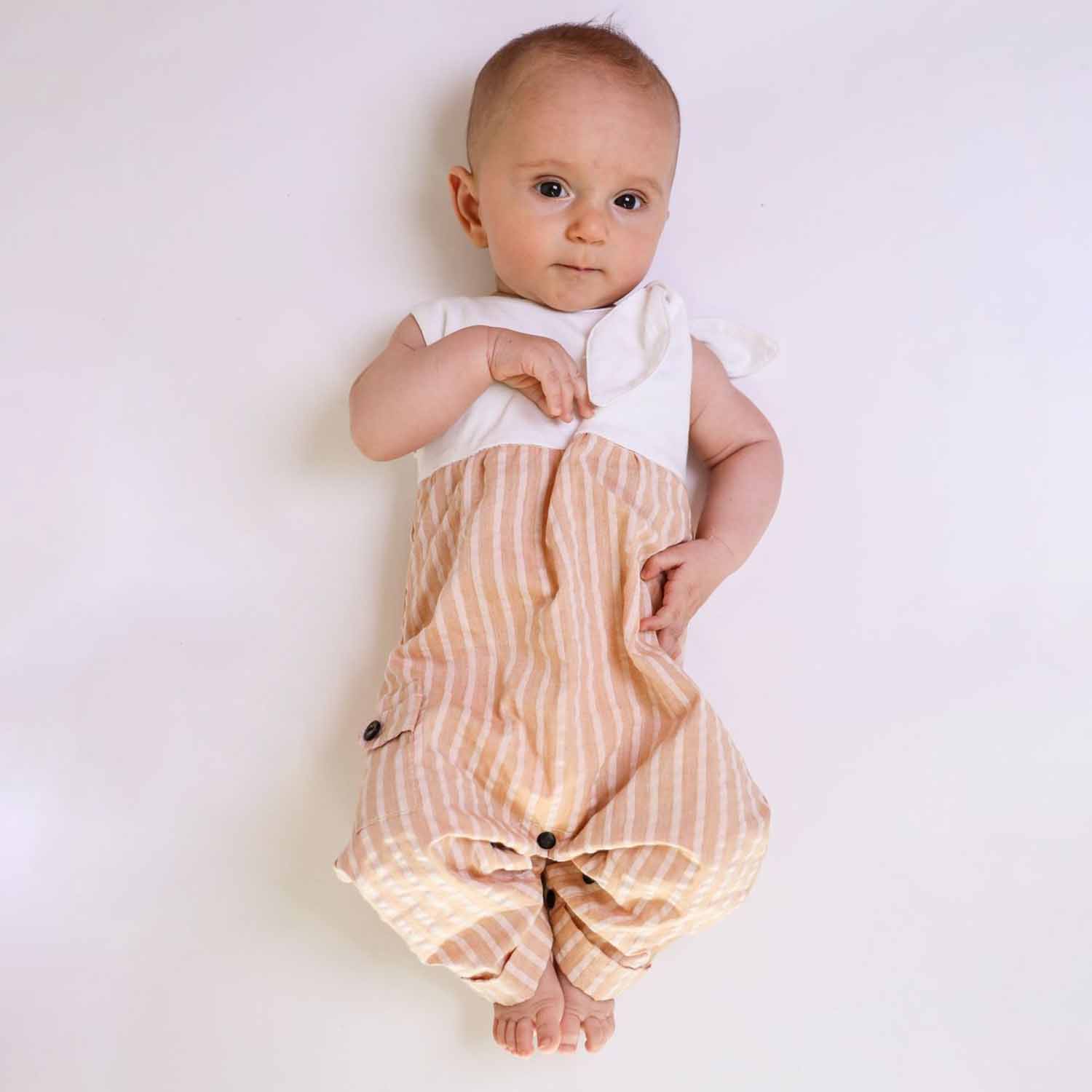 Infantium Victoria Peach Seersucker Baby Romper pfirsich Schleife