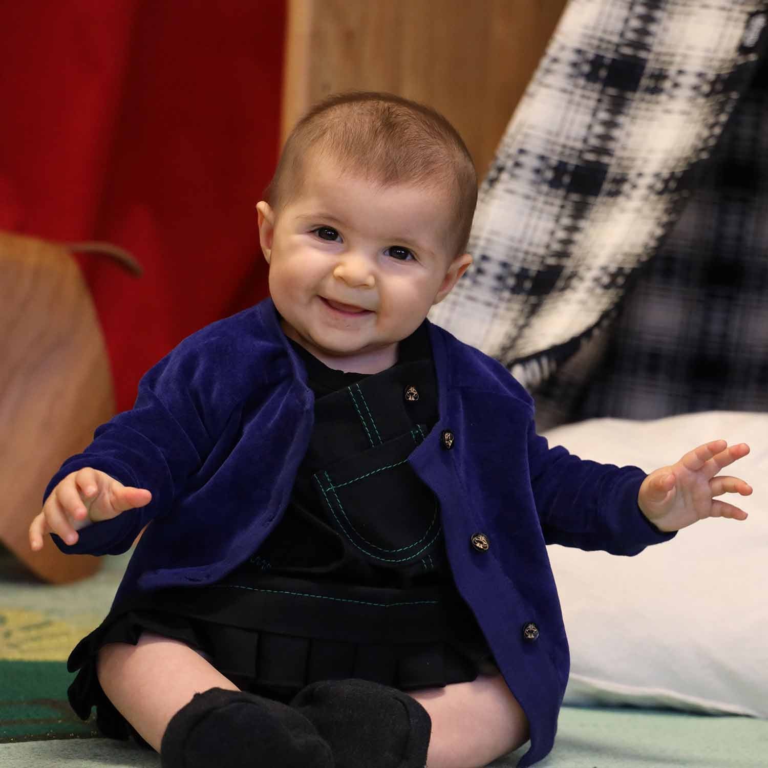 Infantium Victoria Blue Velvet Babyjacke blau Samt Baby