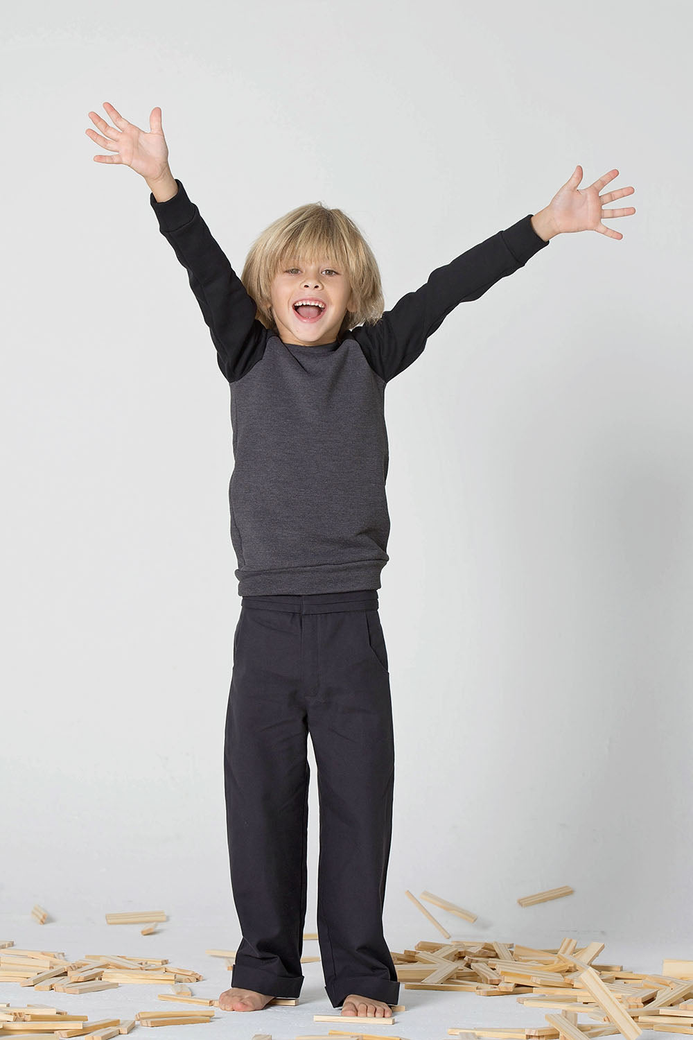 Infantium Victoria Black Pants Kinderhose Schwarz mit Gürtel