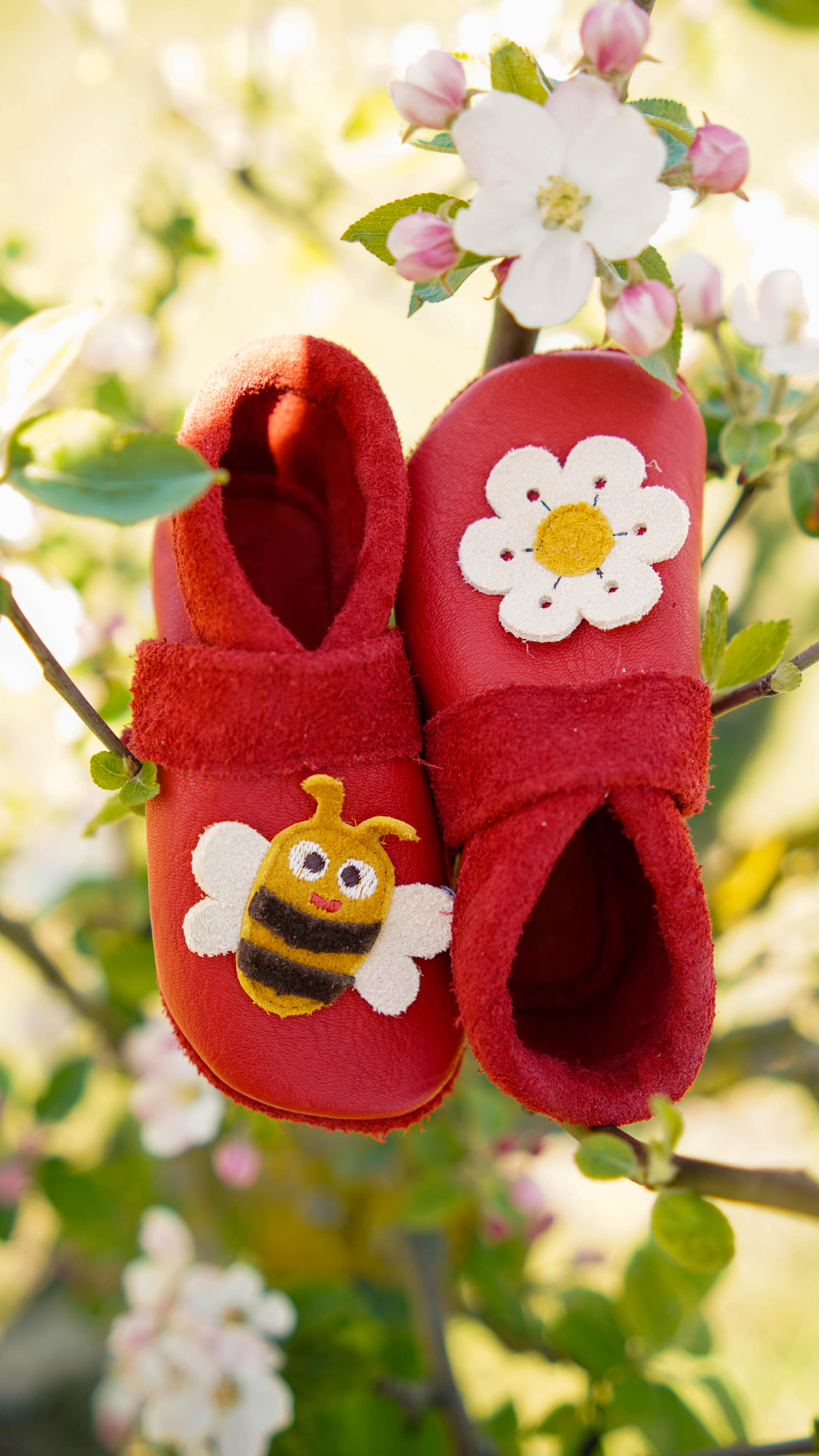 Pantolinos Biene und Blume Krabbelschuhe himbeer Naturleder