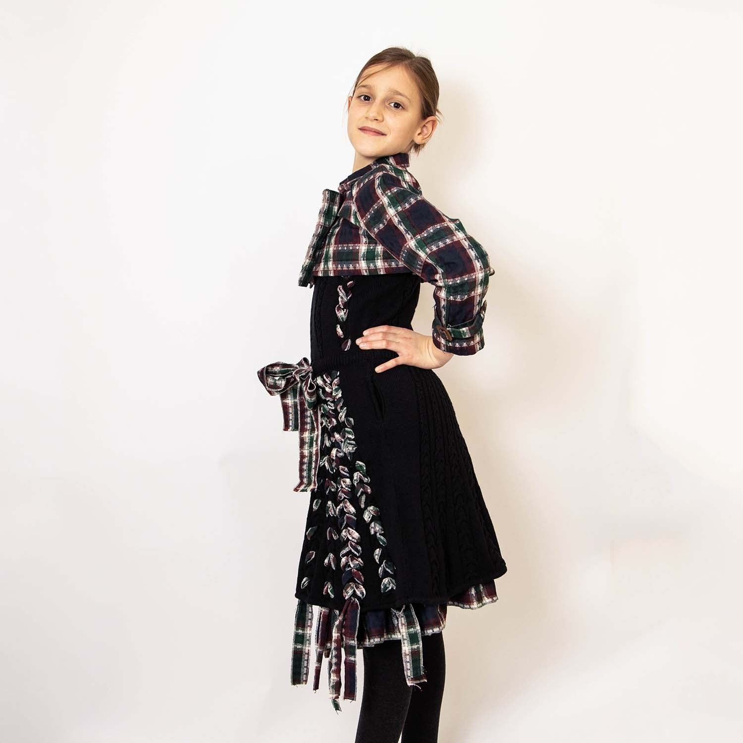 Infantium Victoria Strickkleid Mädchen Schwarz Zopf Tartan Baumwolle