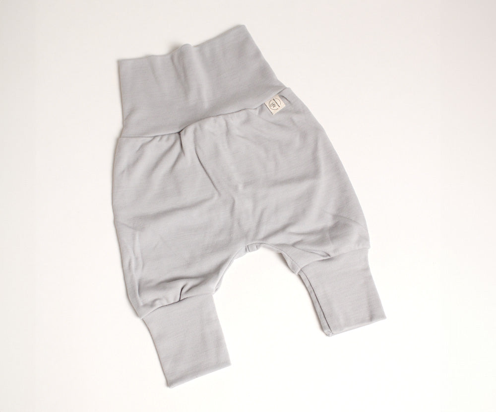 Naturkind Pumphose Merinowolle Hellgrau 62/68 GOTS Babyhose