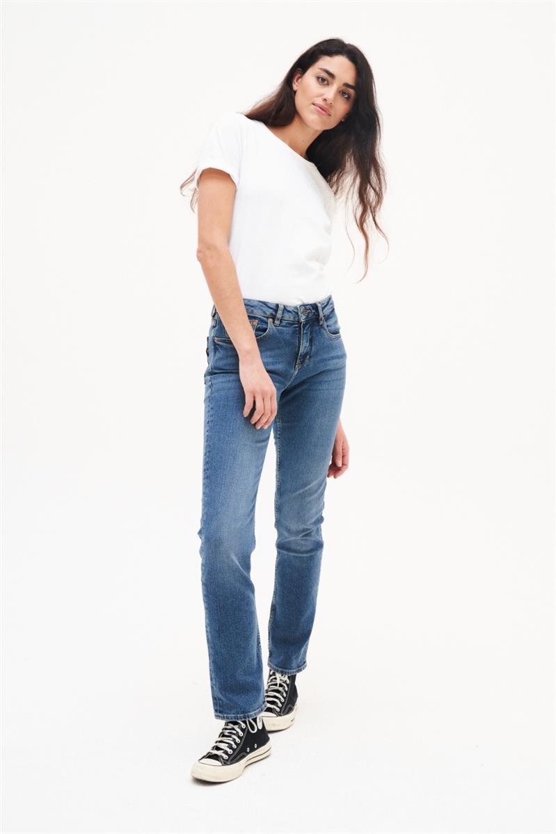 Kuyichi Sara Straight Damenjeans rinse 28/32 Bio-Baumwolle
