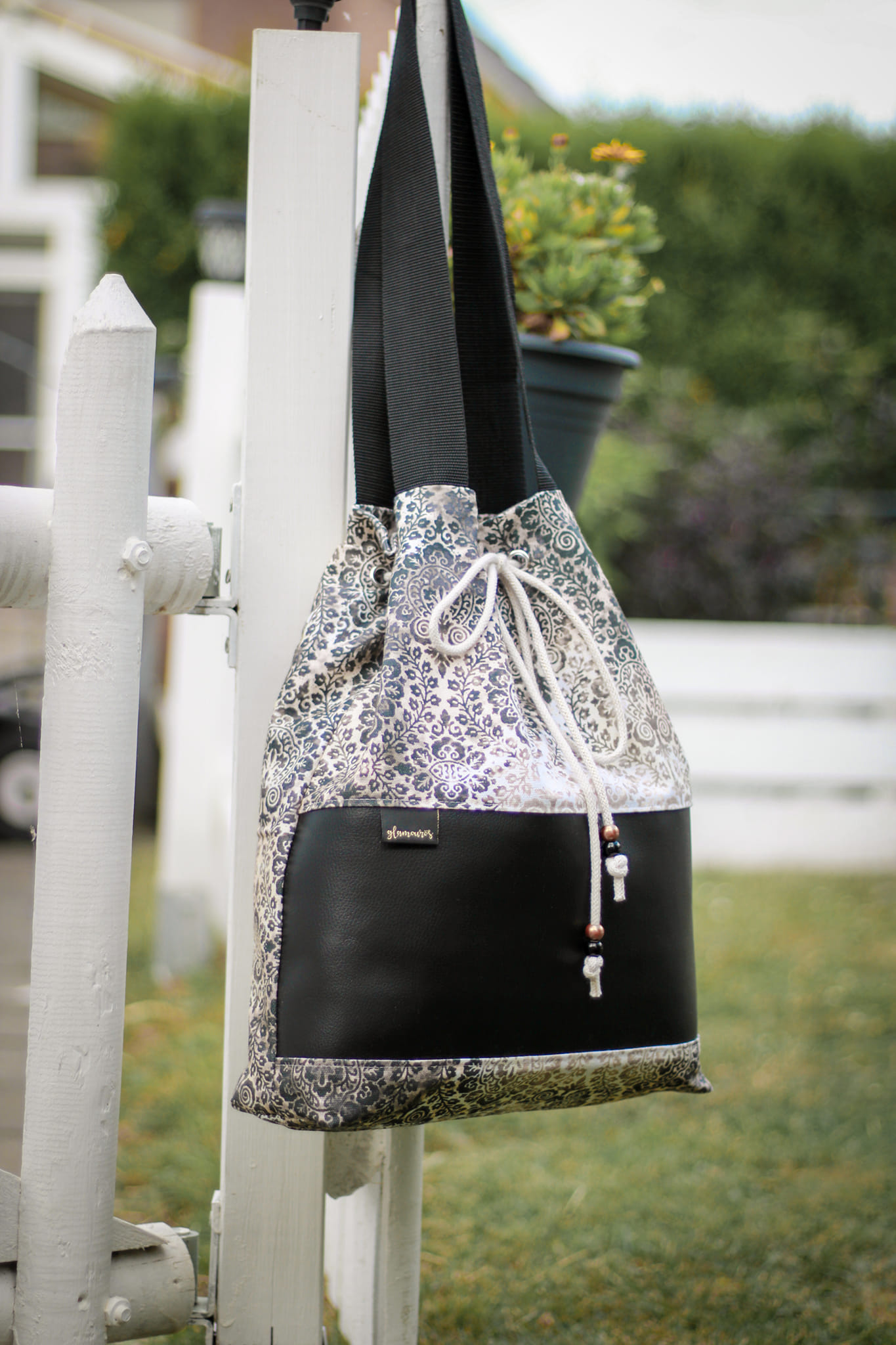 Schnittrebell Melva 40x35x10 Papierschnitt Bucket Bag Tasche