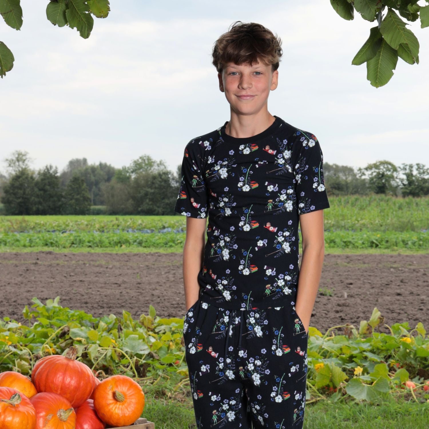 Infantium Victoria Floral Tee T-Shirt schwarz Gr.104 Bio-Baumwolle