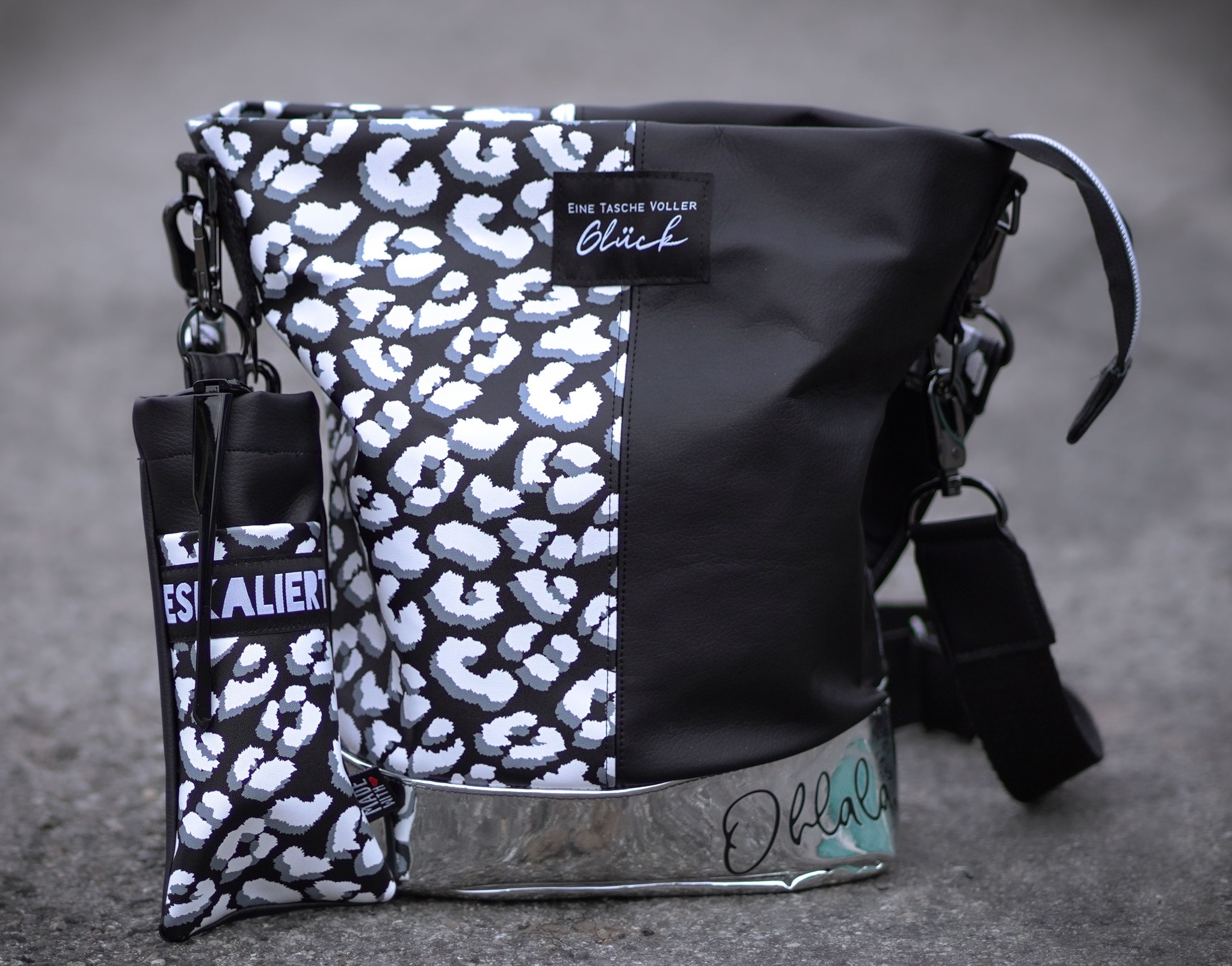 Schnittrebell Onyxx Papierschnitt Hobo Bag 2 Grössen+Etui