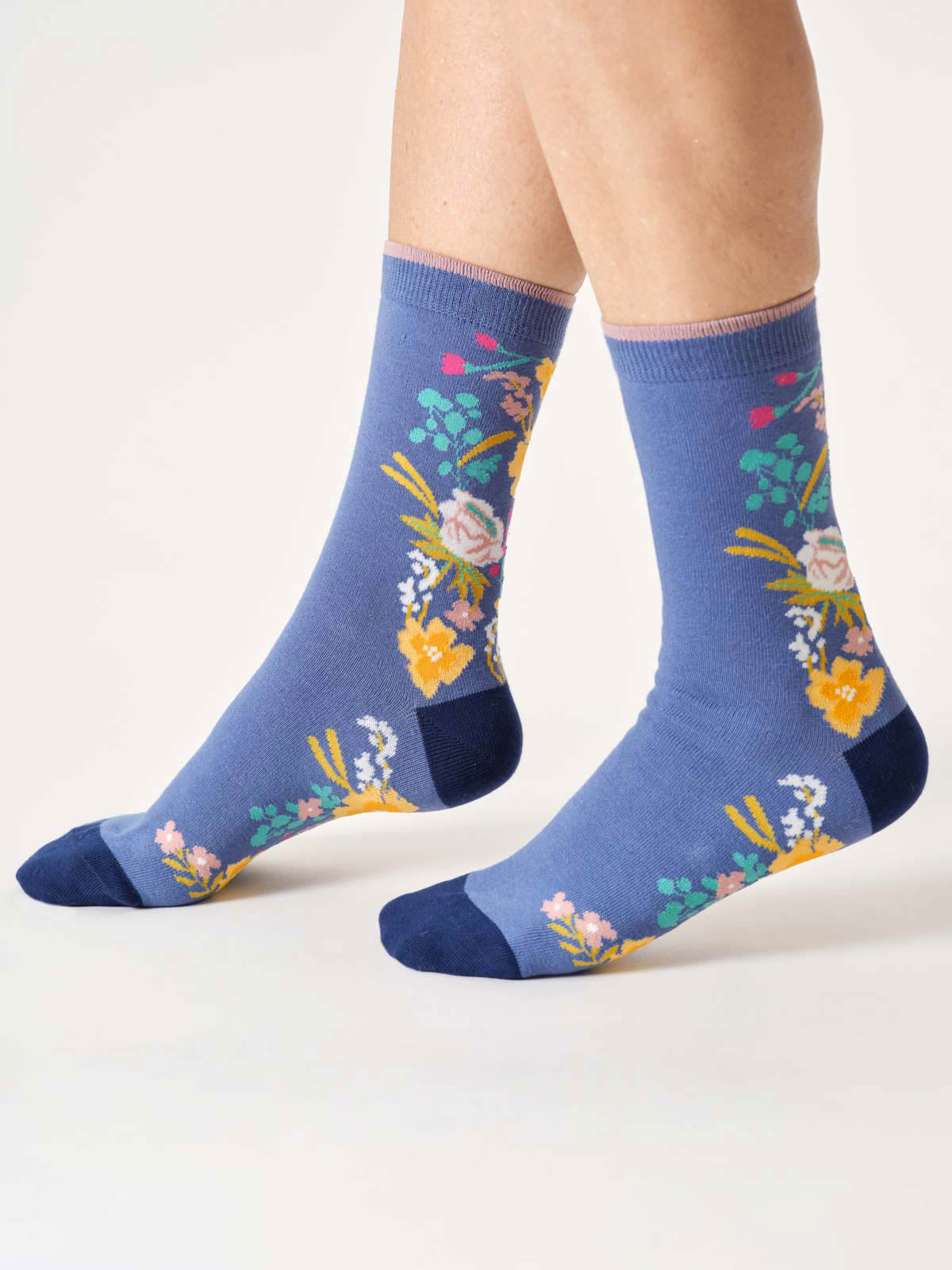 marlowe nature Climbing Floral Socken Bio denim blue