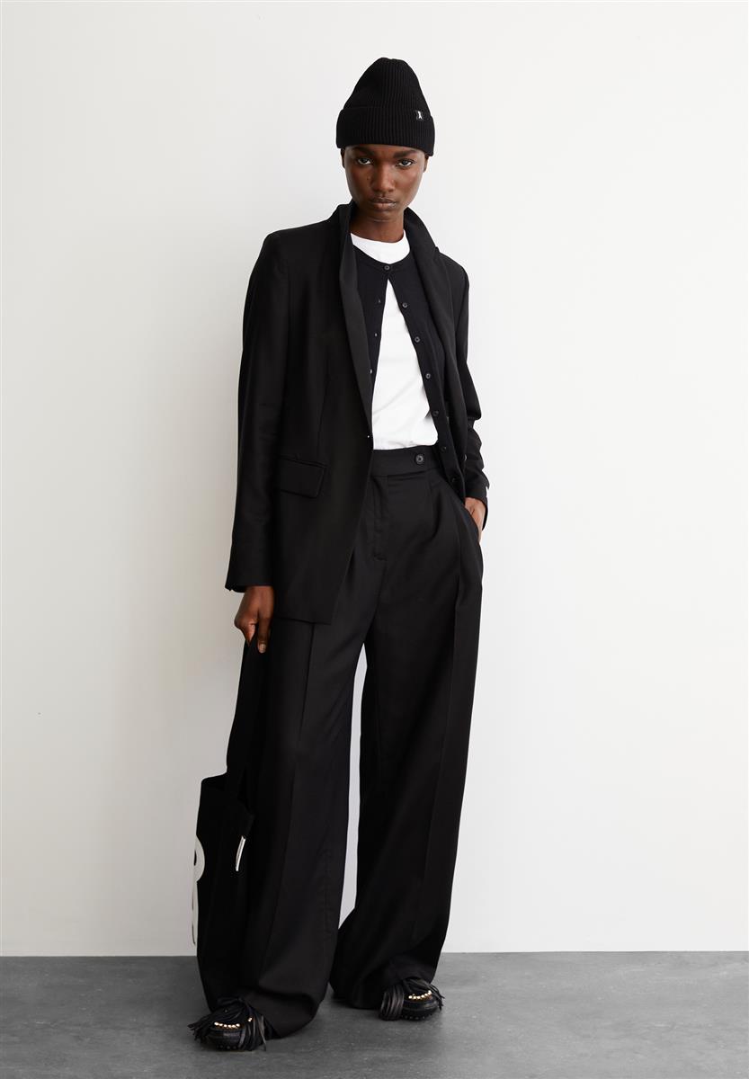 marlowe nature Kaayua Pant Hose schwarz weites Bein