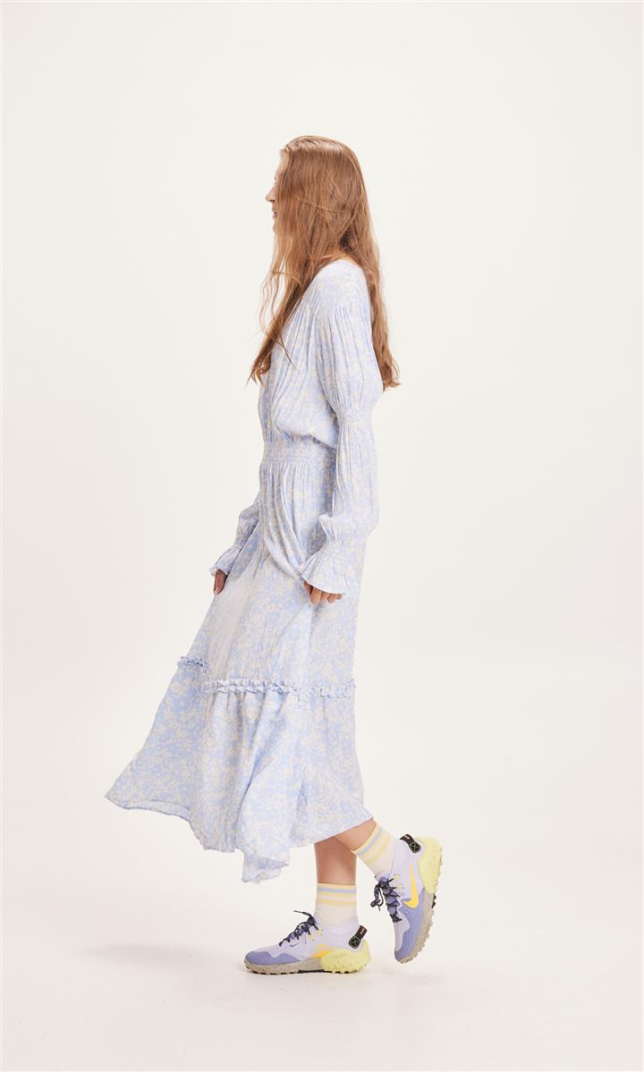 marlowe nature Kleider Fleur Smock Maxi Flower Dress blau M Viskose