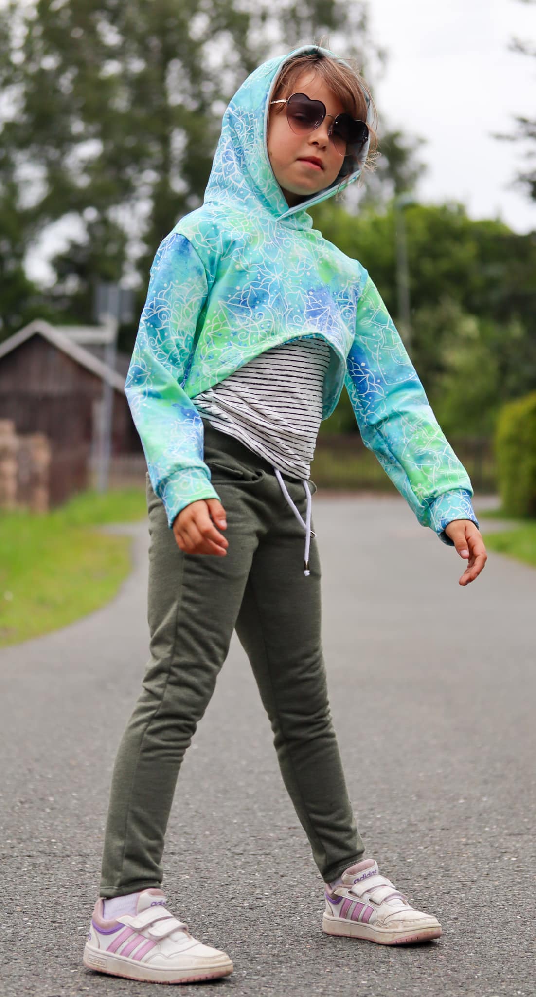 Schnittrebell Ebooks Cropped Hoodie Ella Schnittmuster Gr.92-164