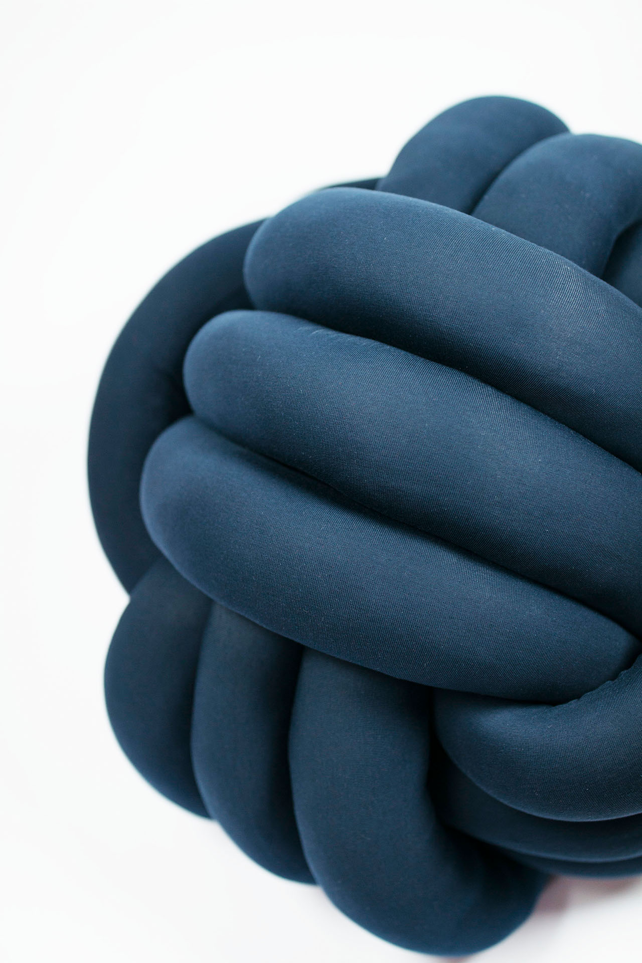 Yes, Honey Wohnen #knotyourbrain Pouf Schnittmuster gratis